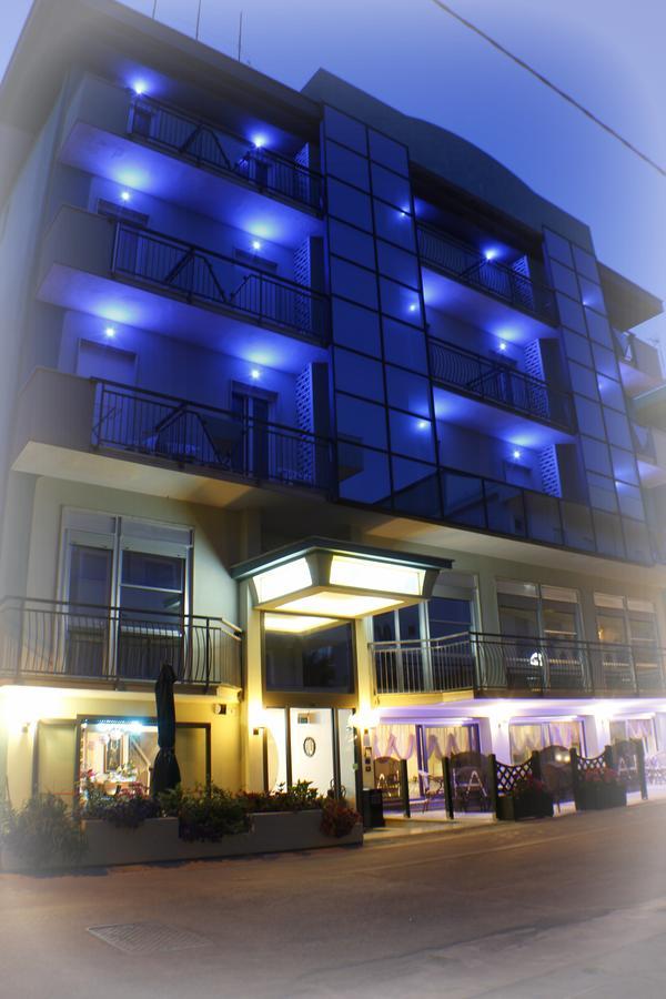 Hotel Adria ベラーリア・イジェア・マリーナ エクステリア 写真